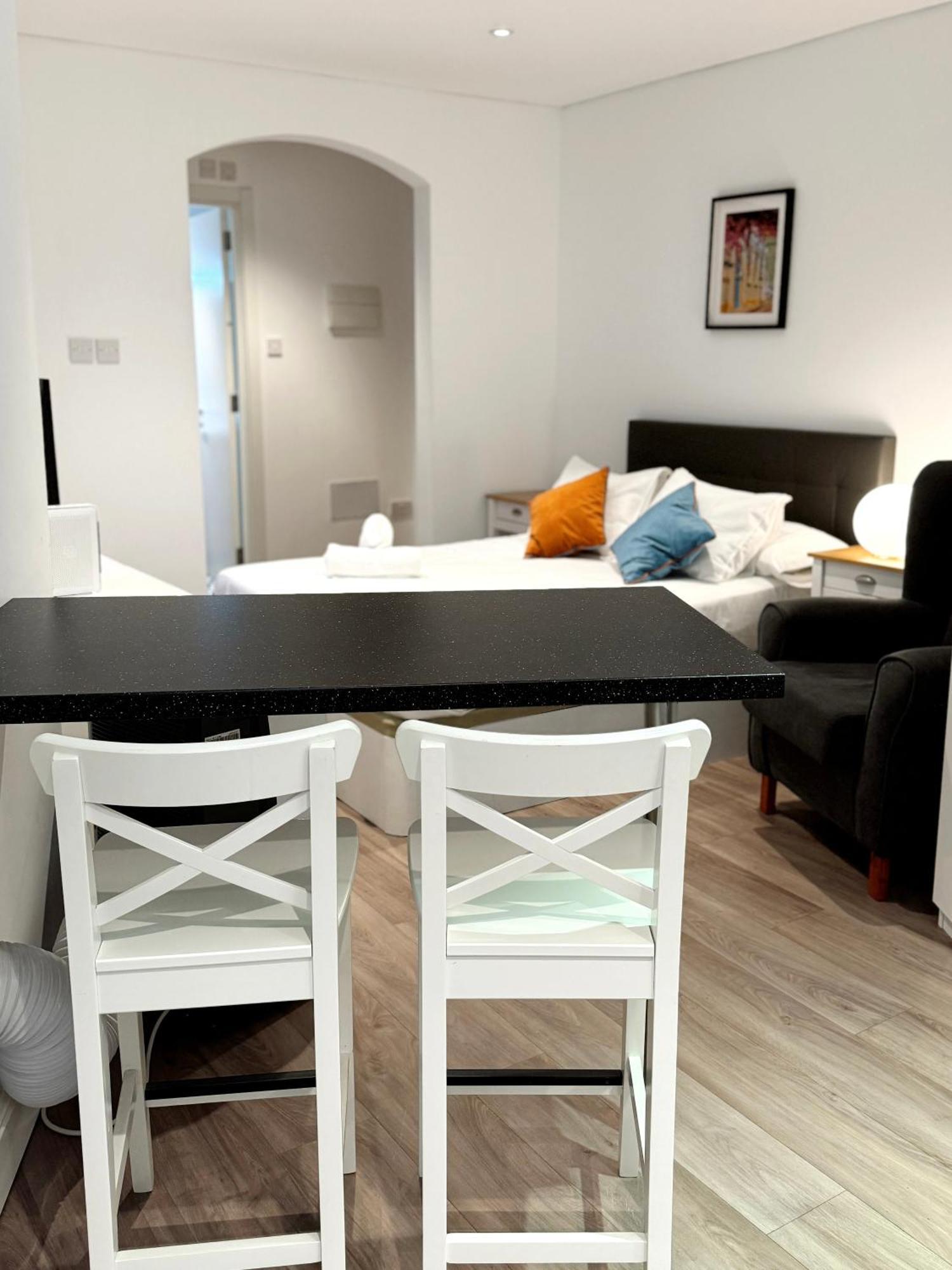 Delightful City Centre Studio Clarendon Apartment - Grand Central House Gibraltar Buitenkant foto