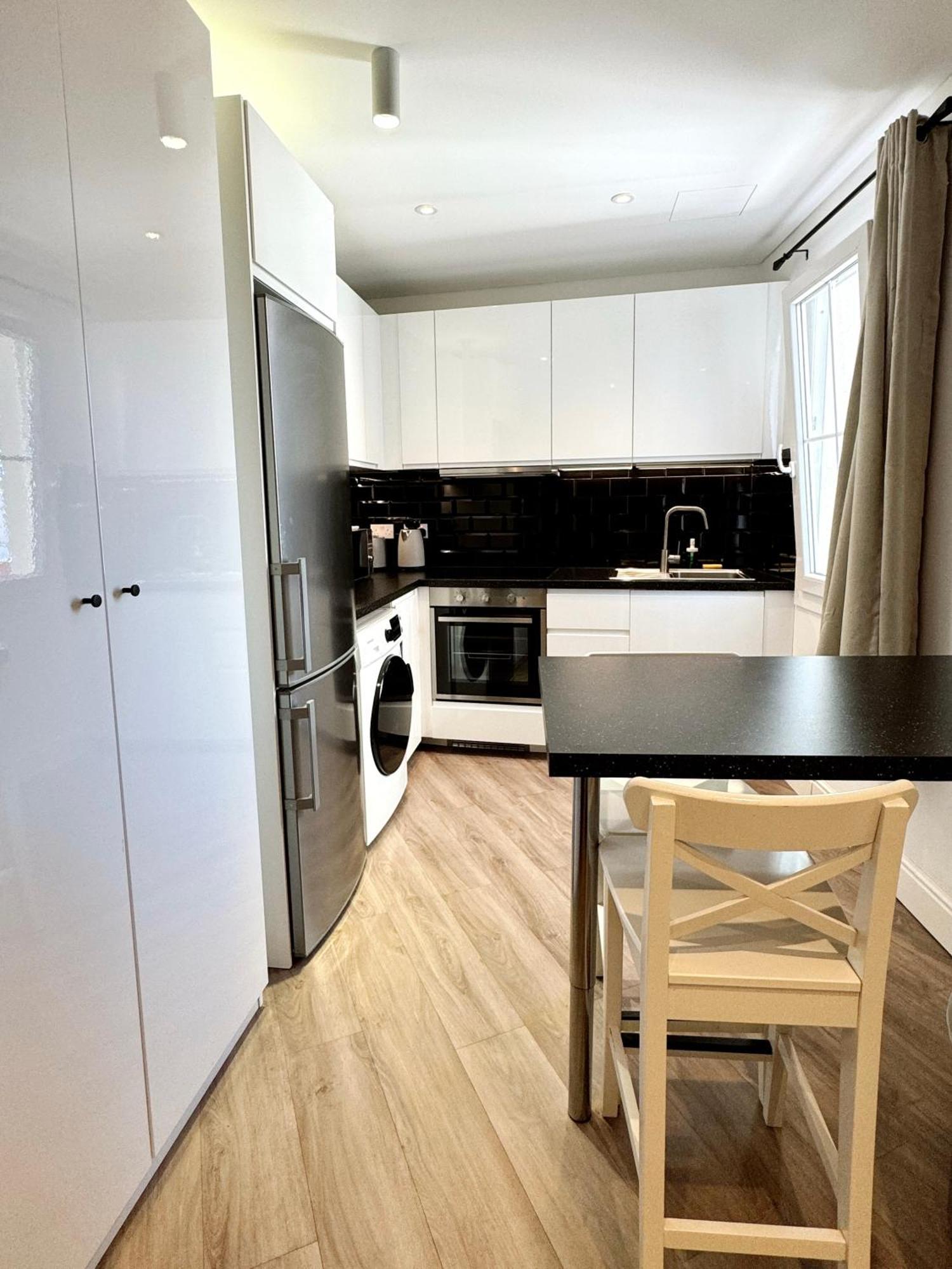 Delightful City Centre Studio Clarendon Apartment - Grand Central House Gibraltar Buitenkant foto