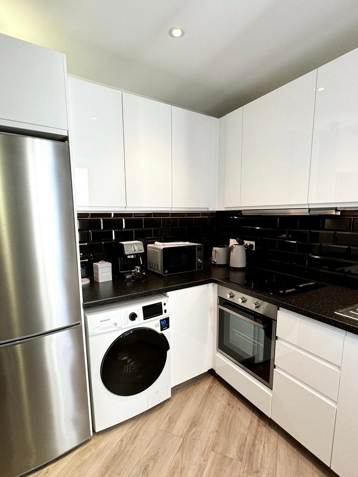 Delightful City Centre Studio Clarendon Apartment - Grand Central House Gibraltar Buitenkant foto