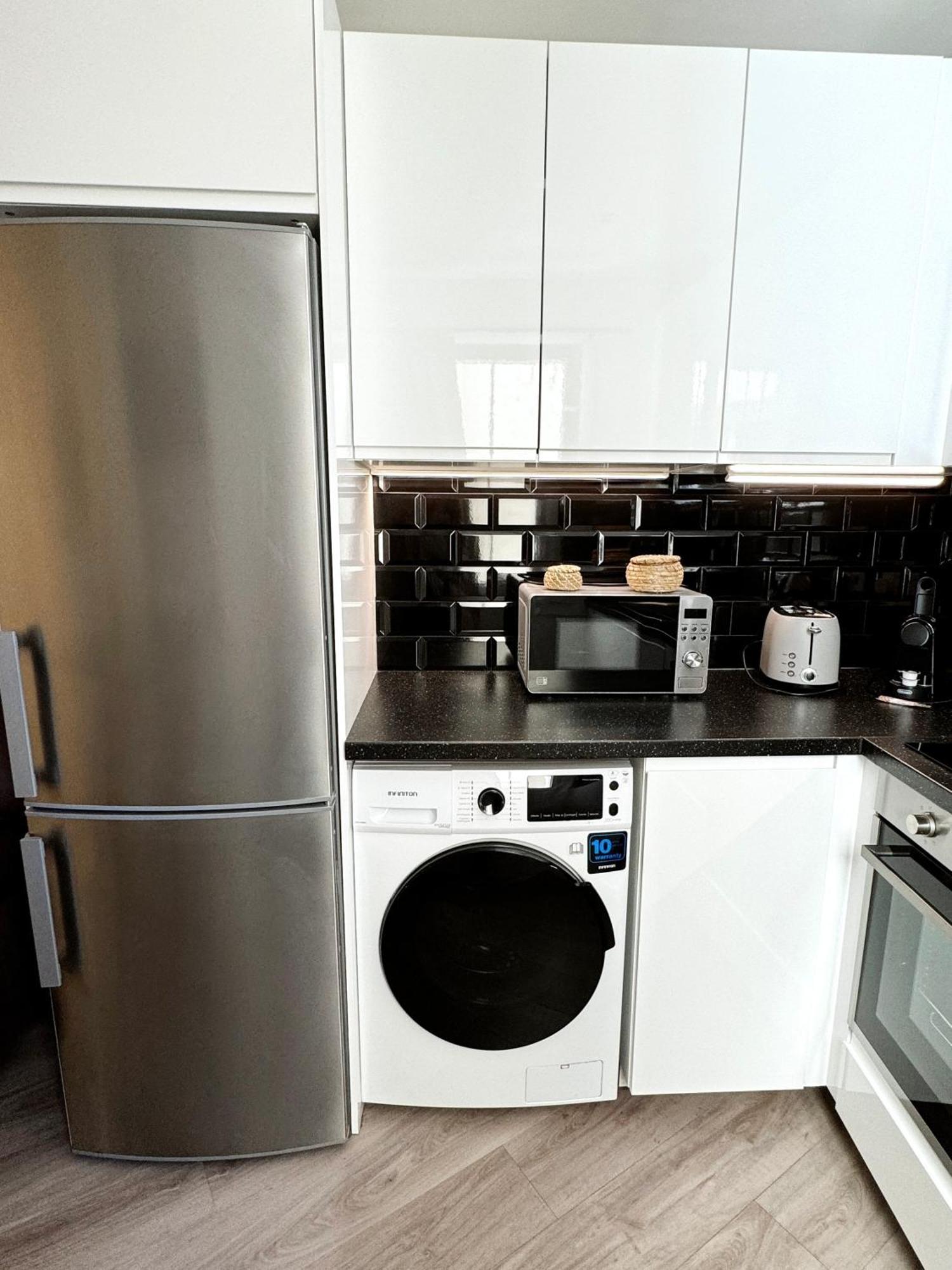 Delightful City Centre Studio Clarendon Apartment - Grand Central House Gibraltar Buitenkant foto
